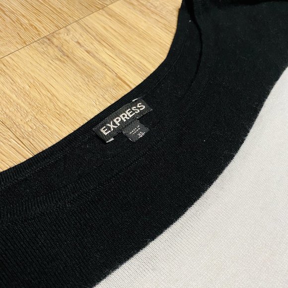 Express Oversized Striped Sweater, size XS, black/white - Picture 3 of 3